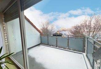 Balkon mit Aussicht ins Grüne, Atmosphäre zum Verweilen