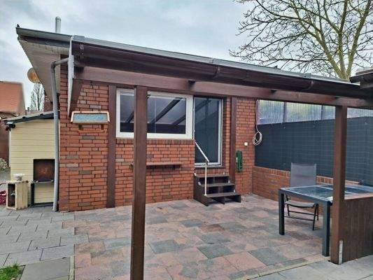 überdachter Terrassenbeeich