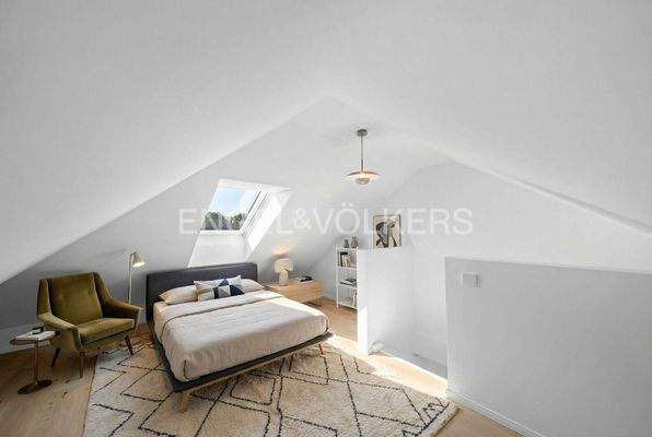 Schlafzimmer Spitzboden möbliert