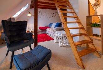 Leiter zum Schlafbereich