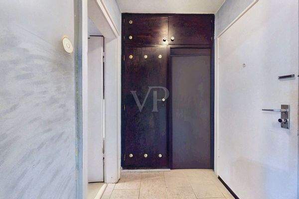 Diele mit Einbauschrank