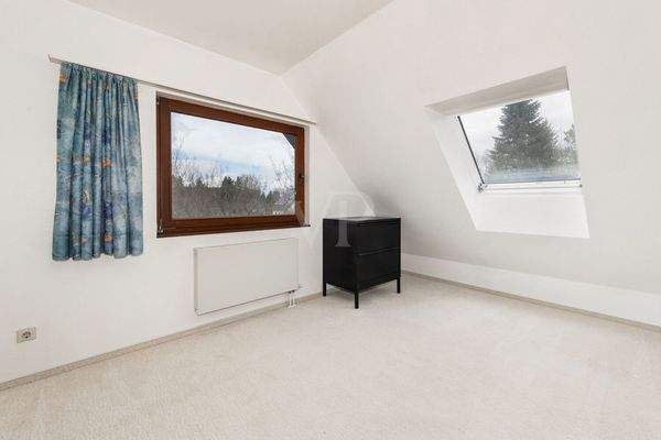 Schlaf-, Kinder- oder Arbeitszimmer 1 im Dachgeschoss