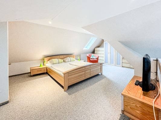 Schlafzimmer im Obergeschoss Ansicht 3