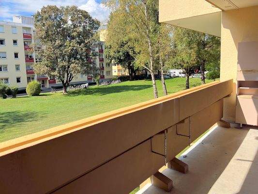 Blick von der Loggia in die Anlage