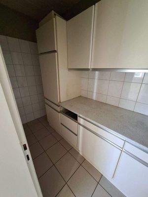 Küche mit Vorratsraum