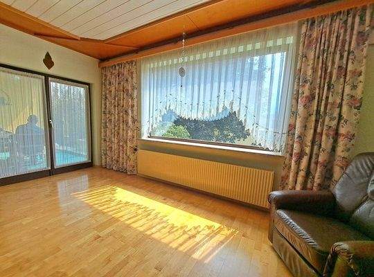 EG: mit Bereich vor Loggia/ Terrasse