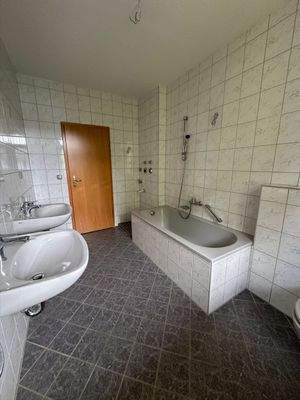 Modernes Badezimmer
