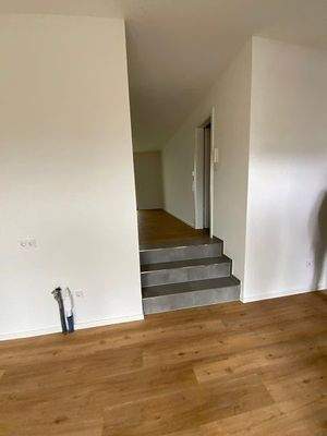 Eingangsbereich mit angrenzender Küche