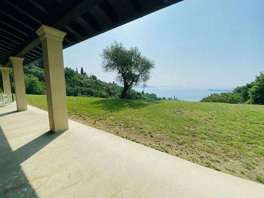 6988pi_37_Villa_Rustiko_Anwesen_Immobilienkauf_Gar