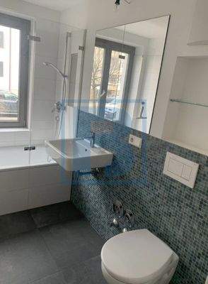 Badezimmer mit Badewanne