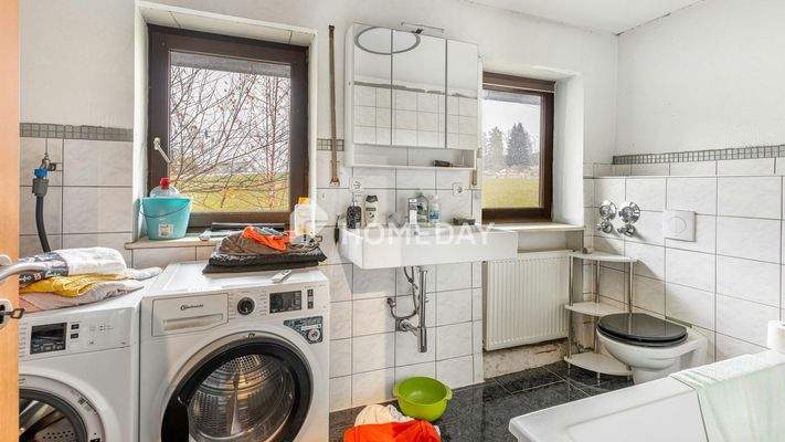 1. OG Badezimmer 1 2