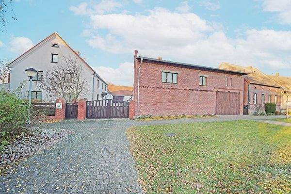 Hausansicht / Straßenseite