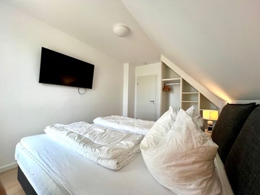 1. Schlafzimmer OG Bild-04.jpeg