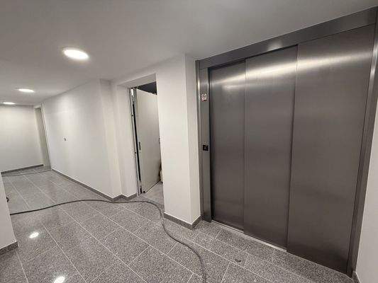 Fahrstuhl vom DG bis zum Keller