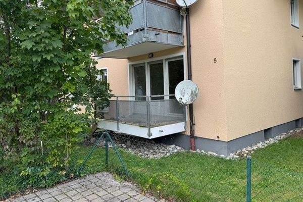 Hausansicht - ETW mit Balkon