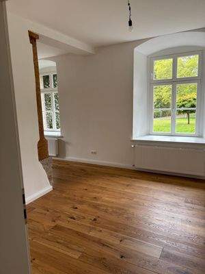 Teilansicht Wohnzimmer - Parkblick