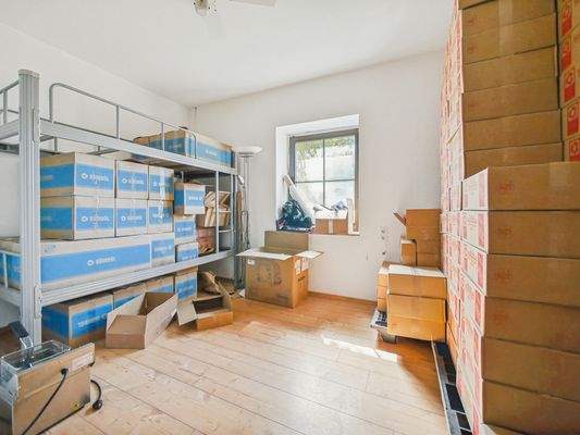 Zimmer 1 b