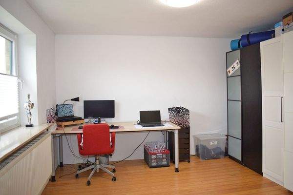 9059aAL-06 Zimmer Haus rechts