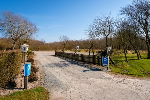 Zufahrt Parkplätze