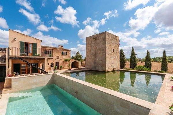 Pool und Wasserbecken