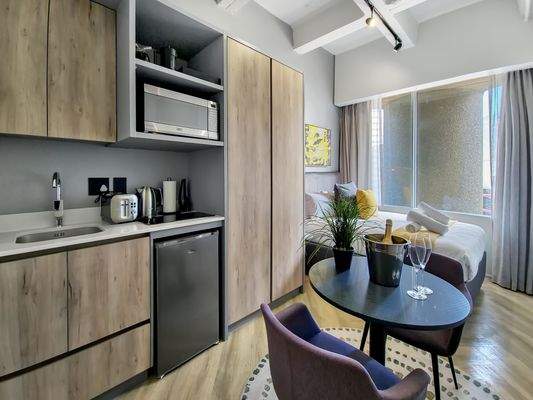 1 On Thibault (3).jpg