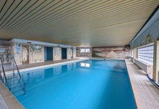 Gemeinschaftsschwimmbad