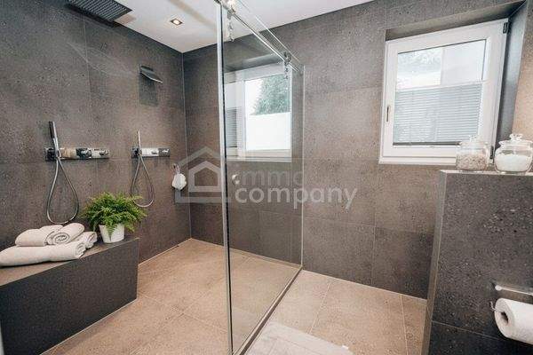 Nur eines von drei Bädern..