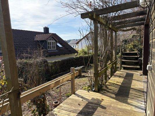 Terrasse vor der Einliegerwohnung Südseite