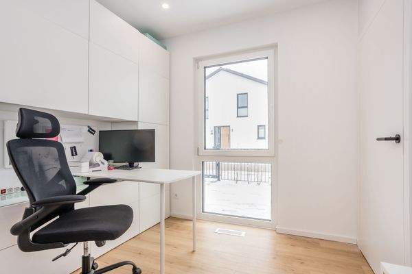 Büro/ Gästezimmer EG