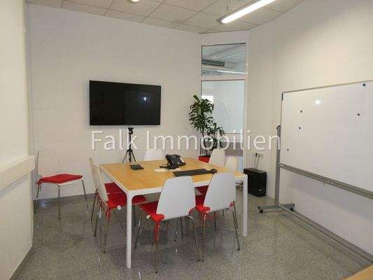 Einzelbüro, Besprechungsraum, Personalraum