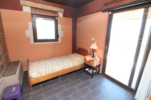 Großes Steinhaus mit Tauchbecken in Apokoronas