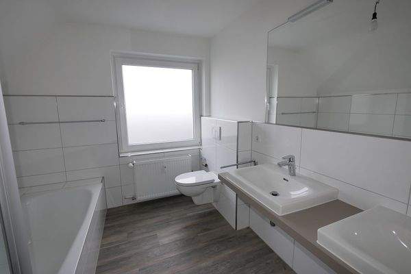 modernes Vollbad.JPG