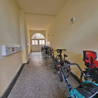 Tordurchgang Stellplatz für Fahrräder