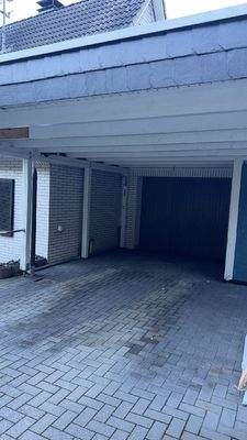 Carport und Garage