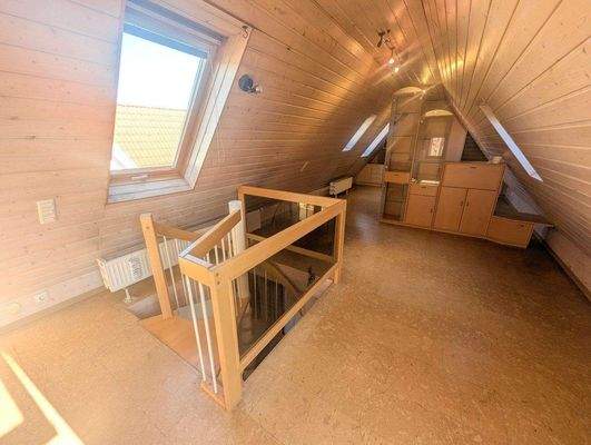 Zimmer im DG (3).jpg