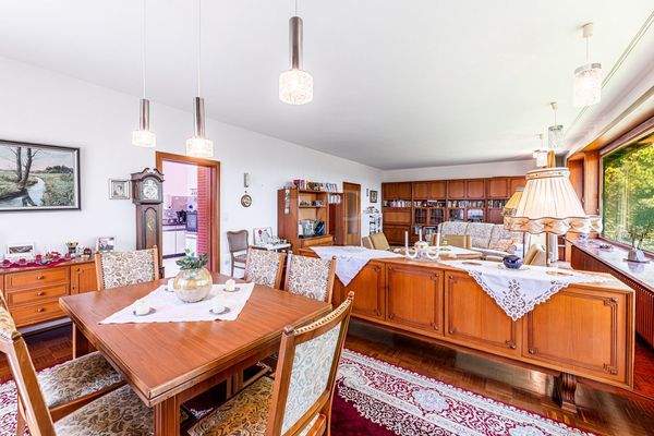  Großzügiger Wohn-/Ess-/ und Arbeitsbereich - OG