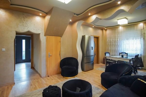 EG Wohnzimmer und Küche