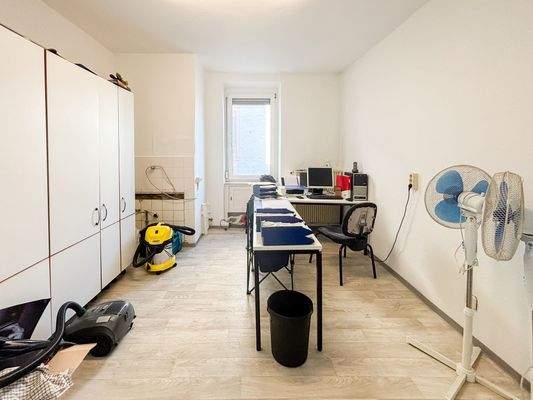 Haus 27_EG_Gewerbeeinheit_Büro mit Kochnische