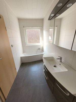 2 Zimmer Whg Bad links