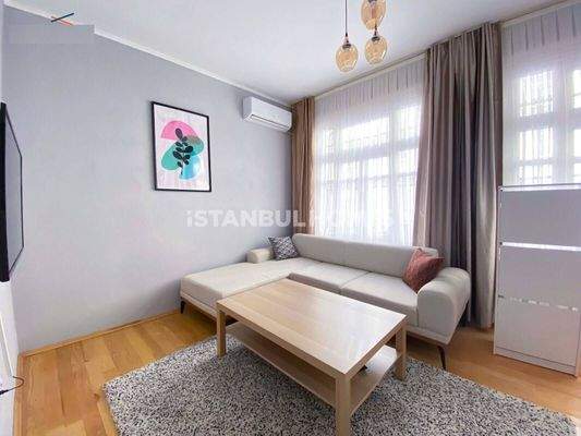 Fully Renovated Furnished 5-Storey Building in Istanbul Fatih
