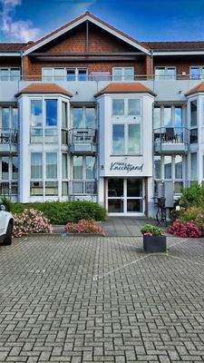 Hauseingang zum Parkplatz