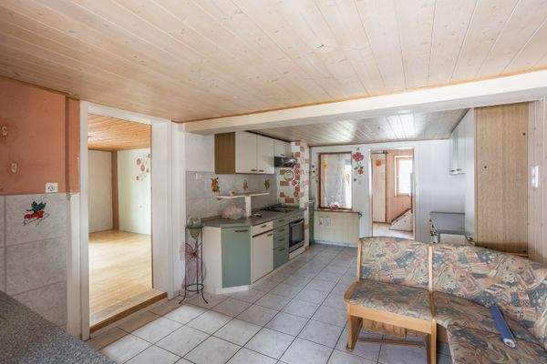 Wohnhaus mit Scheune