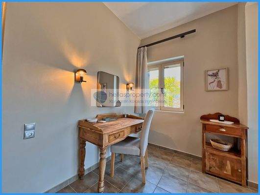 43ff31e352324a6fa04e775b1f0d4ba4-original