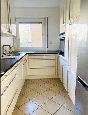 Viel Stauraum in der Küche