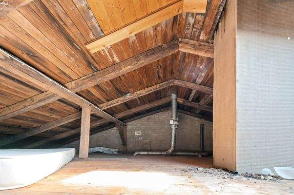 Spitzboden mit gedämmter Zwischendecke