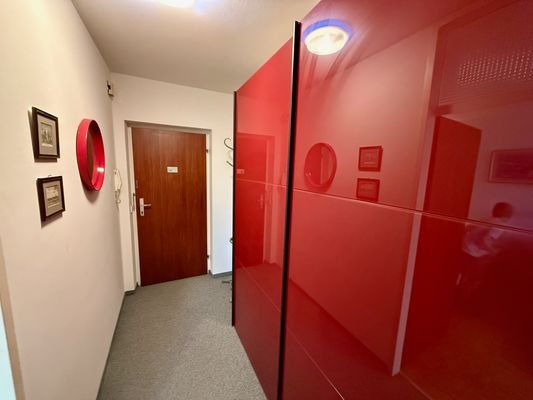 Eingangsbereich mit Schrank