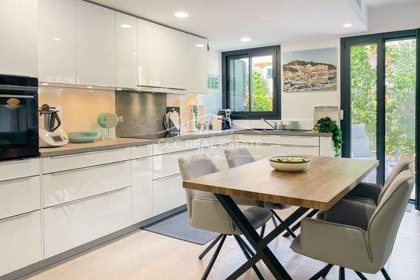 Hochwertige Einbauküche