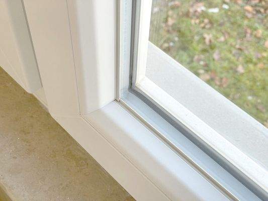 Neue Isolierfenster mit Doppelverglasung