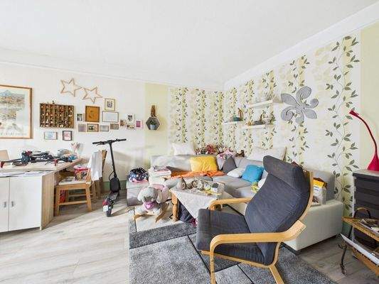 Wohnzimmer mit Essbereich 1.OG