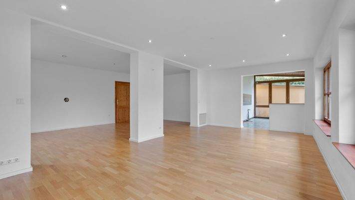 EG - Wohn-/Esszimmer mit Küche